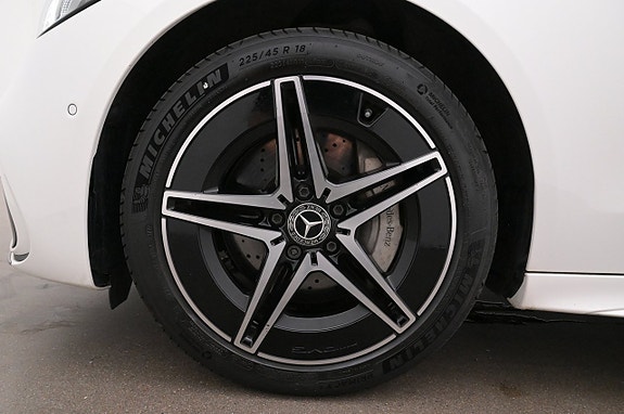 Mercedes-Benz C300 27 of 27