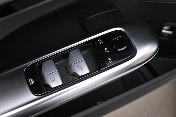 Mercedes-Benz C300 12 of 27
