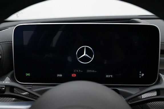 Mercedes-Benz C300 10 of 27