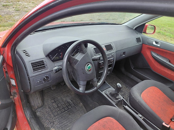 Skoda Fabia 3 of 5