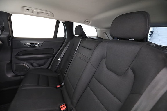Volvo V60 15 of 30