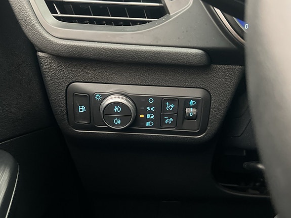 Ford Kuga 24 of 28