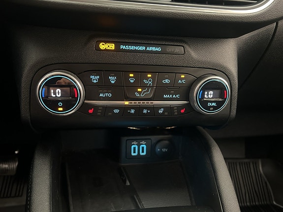Ford Kuga 21 of 28