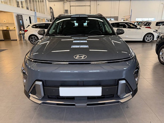 Hyundai Kona 2 of 9