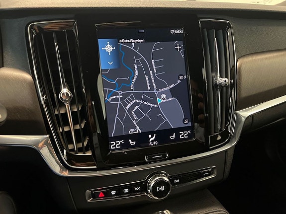 Volvo V90 Cross Country 17 of 29