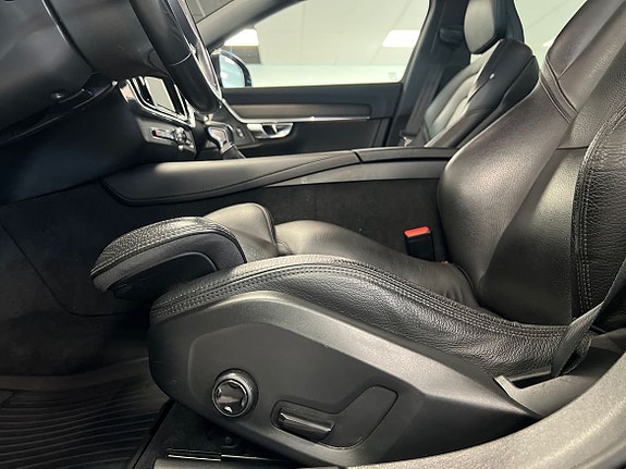 Volvo V90 Cross Country 11 of 29