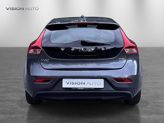 Volvo V40 6 of 24