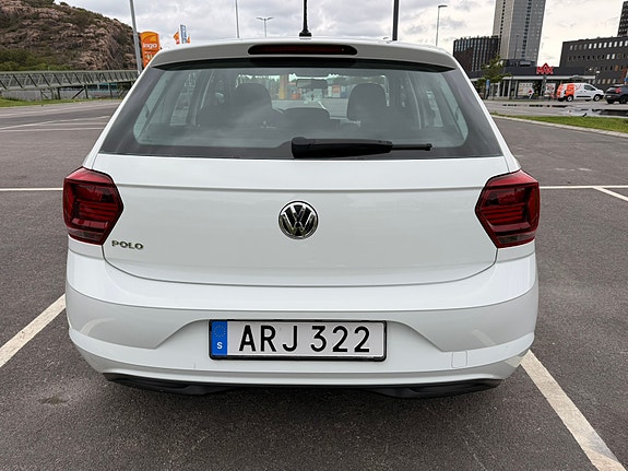 Volkswagen Polo 2 of 18