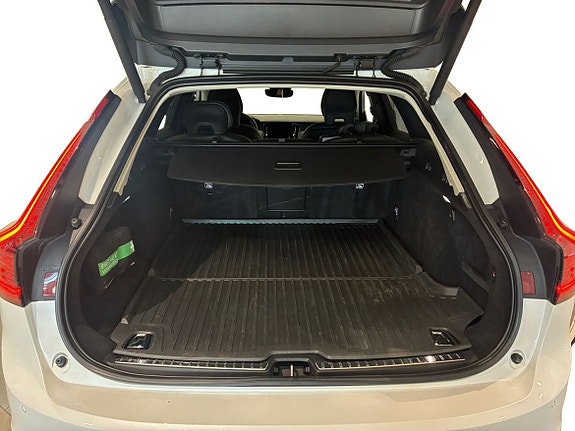 Volvo V90 24 of 30