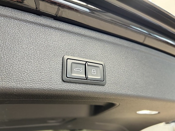 Audi A4 24 of 27