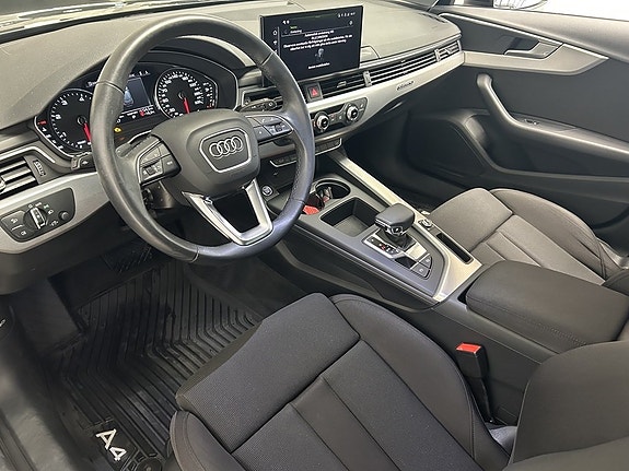 Audi A4 11 of 27