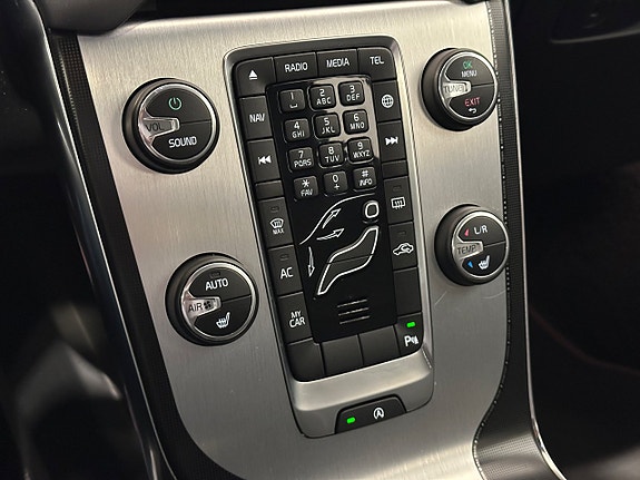 Volvo V40 22 of 26