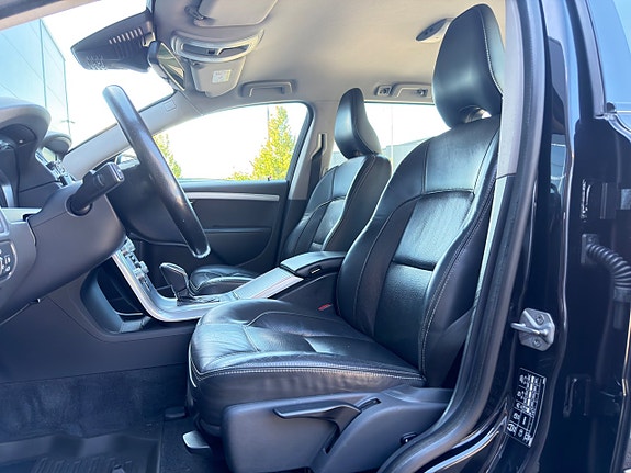 Volvo XC70 8 of 22