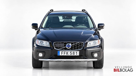 Volvo XC70 3 of 22