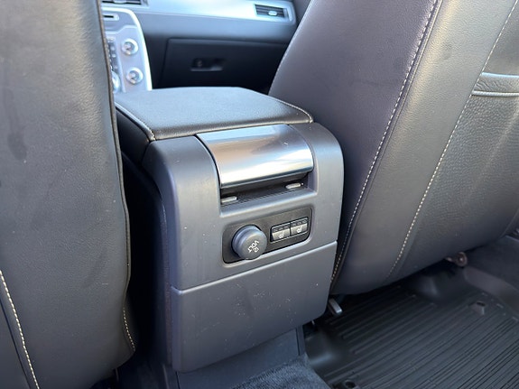 Volvo XC70 10 of 22