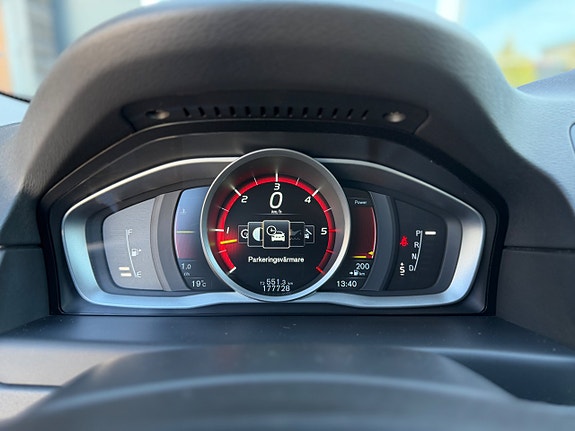 Volvo XC70 14 of 22