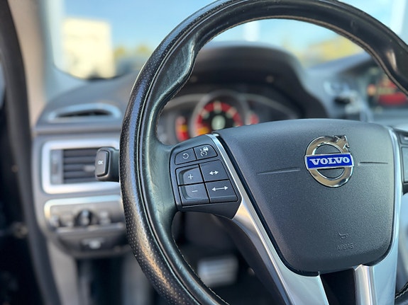 Volvo XC70 15 of 22