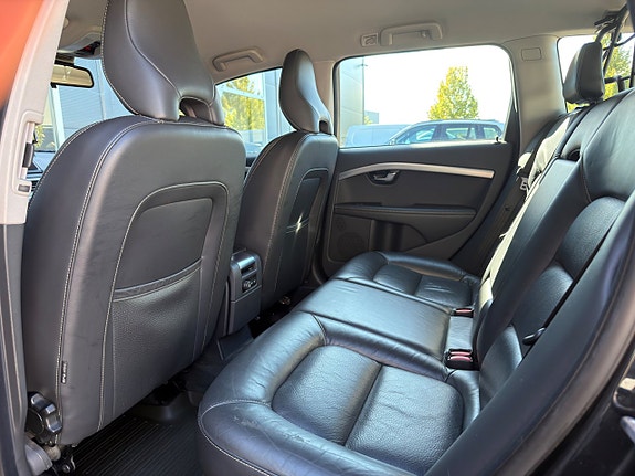 Volvo XC70 9 of 22