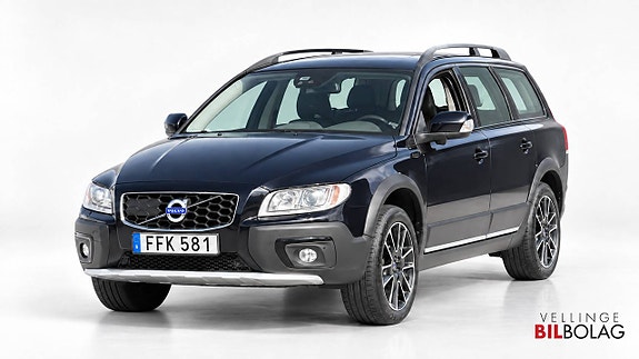 Volvo XC70 2 of 22