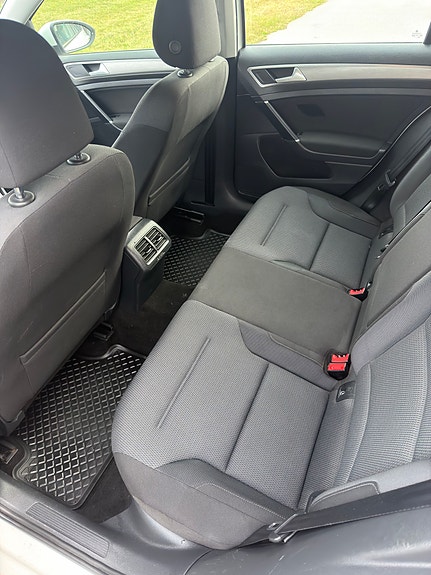 Volkswagen Golf VII 7 of 8