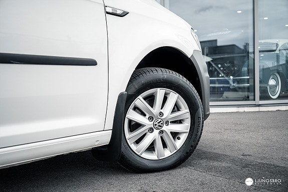 Volkswagen e-Caddy Maxi 11 of 11