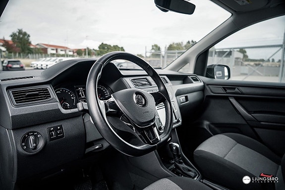 Volkswagen e-Caddy Maxi 7 of 11