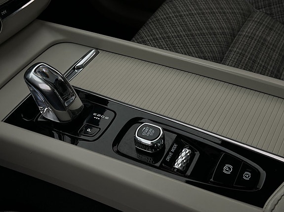 Volvo XC60 27 of 30