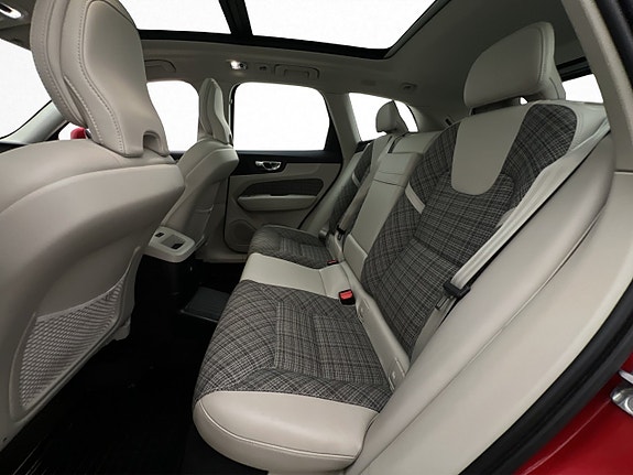 Volvo XC60 16 of 30