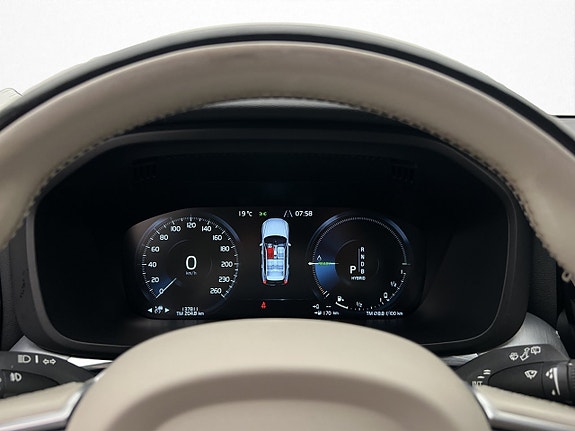 Volvo XC60 19 of 30