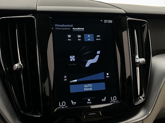 Volvo XC60 21 of 30