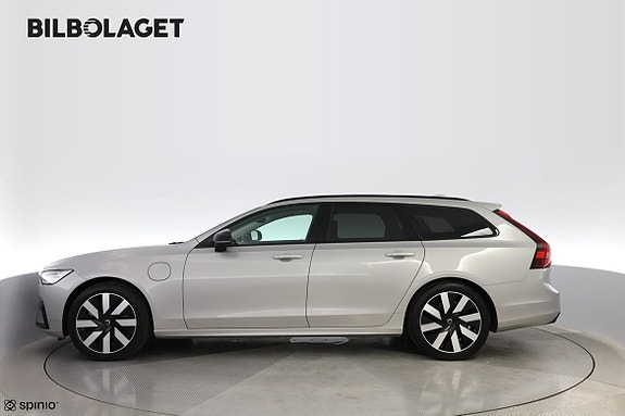 Volvo V90 2 of 17