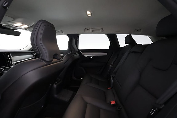 Volvo V90 10 of 17