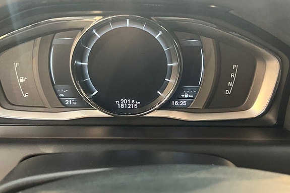 Volvo XC60 13 of 26