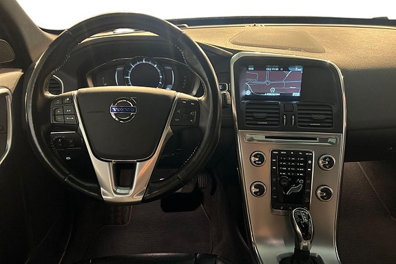 Volvo XC60 12 of 26