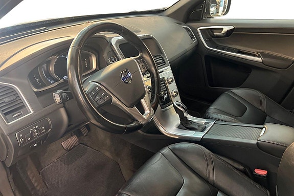 Volvo XC60 9 of 26