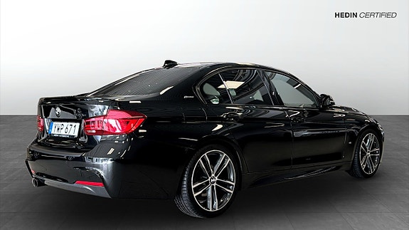 BMW 330e 2 of 14
