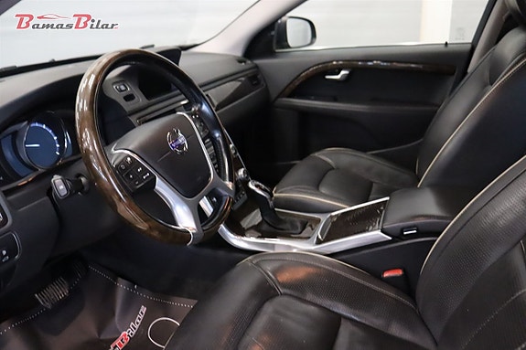 Volvo V70 9 of 20
