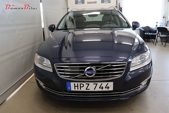 Volvo V70 8 of 20
