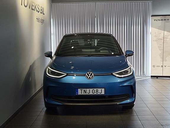 Volkswagen ID.3 2 of 16