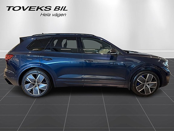 Volkswagen Touareg 2 of 26