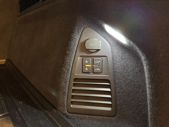 Volkswagen Touareg 26 of 26