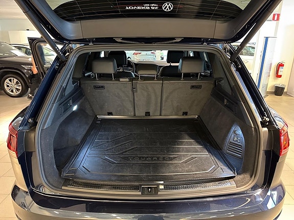 Volkswagen Touareg 23 of 26