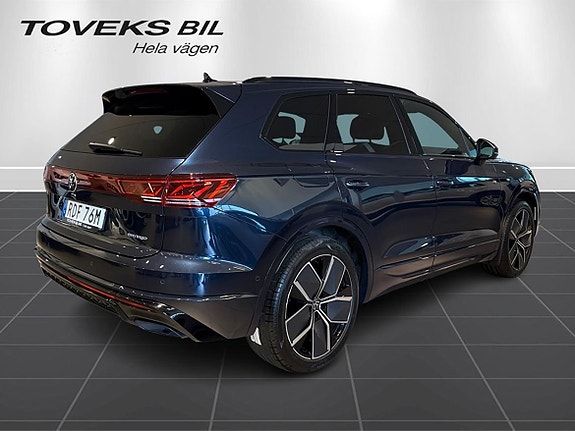 Volkswagen Touareg 3 of 26