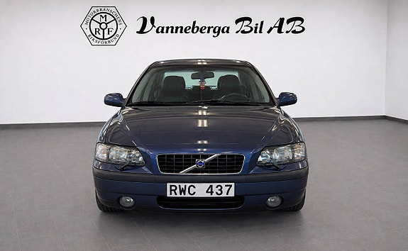 Volvo S60 2 of 14