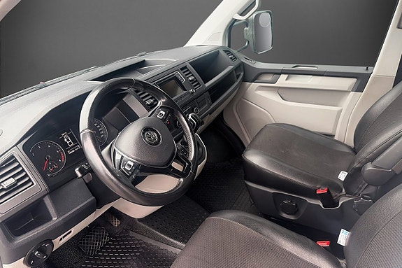 Volkswagen Transporter 8 of 19