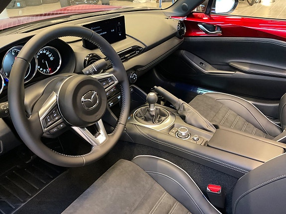 Mazda MX-5 10 of 12