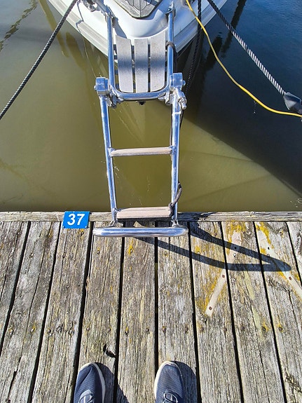 Aquador 32 C 9 of 10