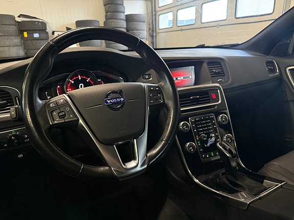 Volvo V60 Cross Country 11 of 20