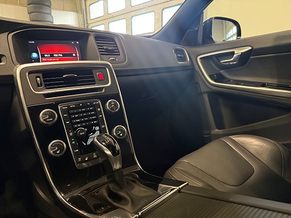Volvo V60 Cross Country 12 of 20
