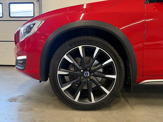 Volvo V60 Cross Country 7 of 20